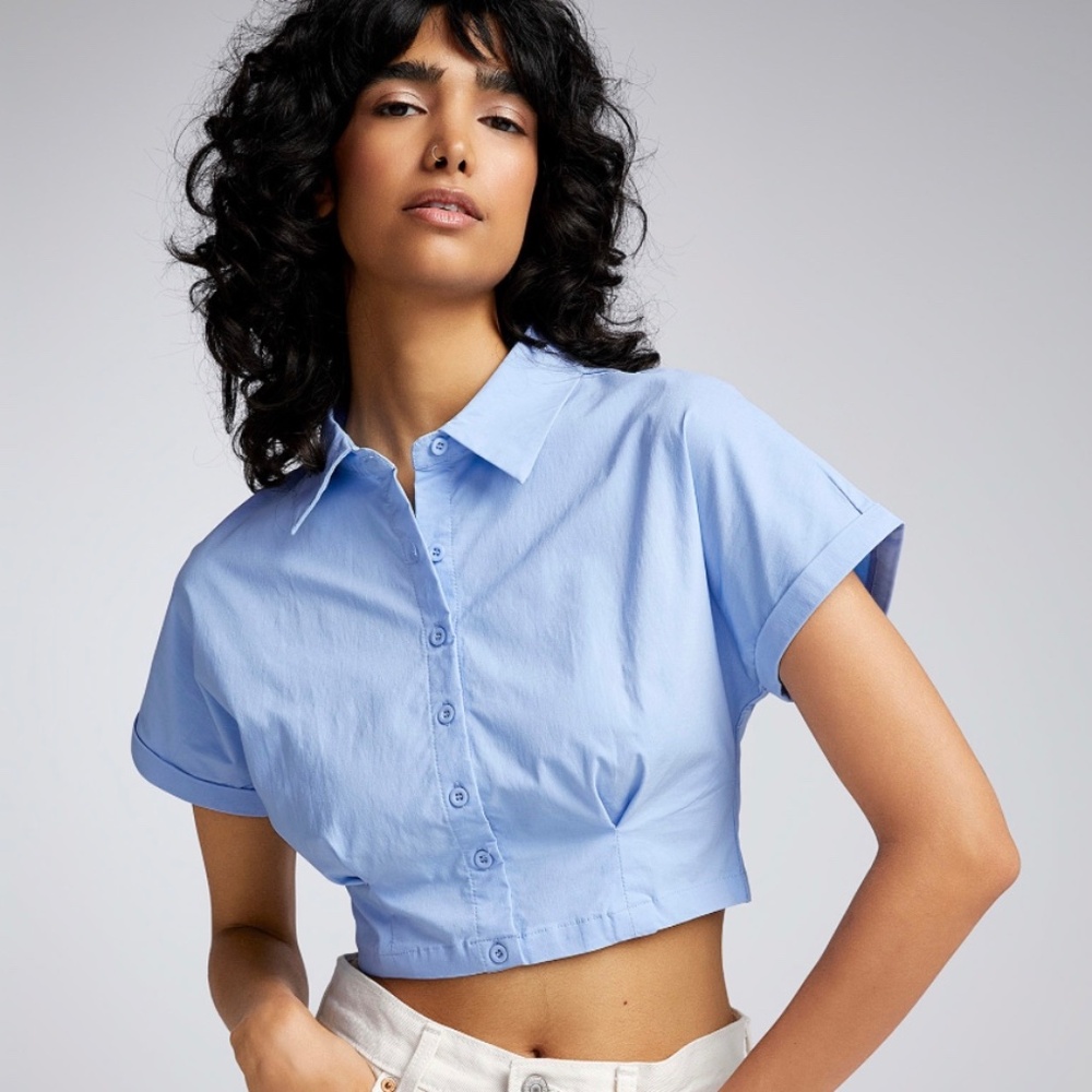ANWND Blue Short Sleeve Collar Button Down Blouse Crop Top Sz M